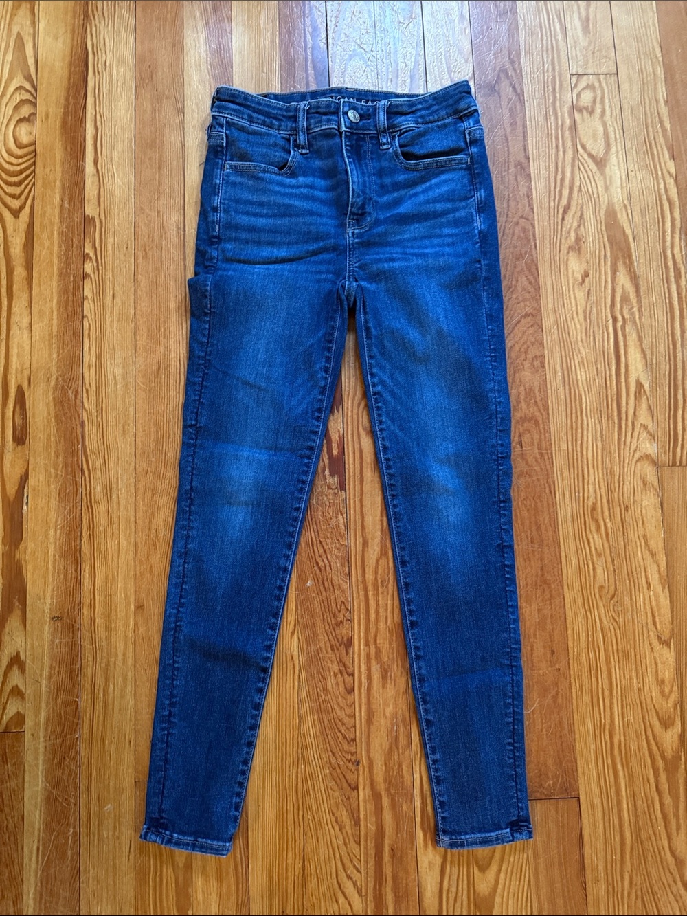American Eagle high rise jegging dark wash short
